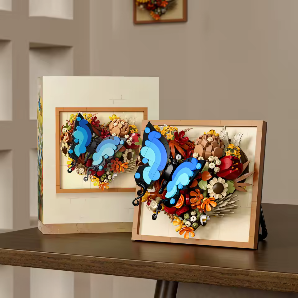 Buildable Bricks - Heart Blossoms Picture Frame